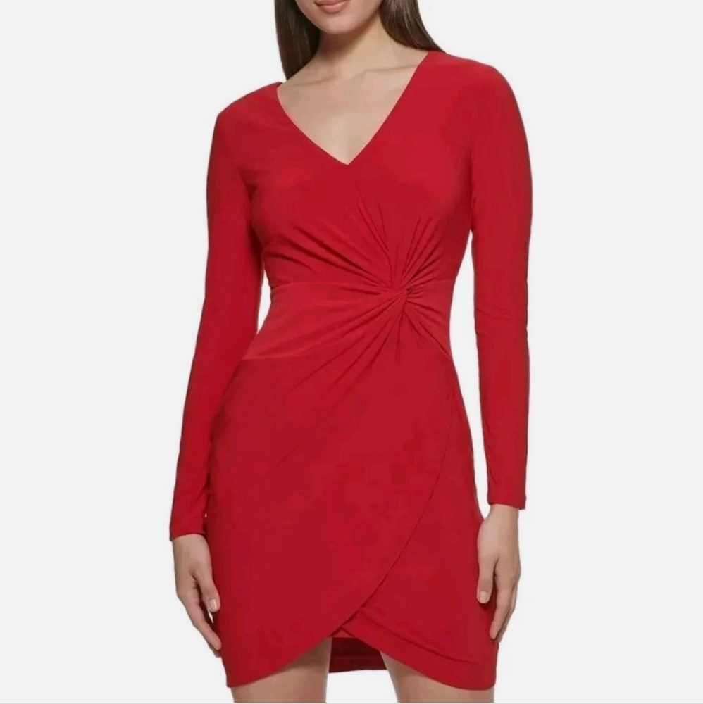 GUESSβ Women's Knot Detail Fitted Long Sleeve V-Neck Dress Sz. 4